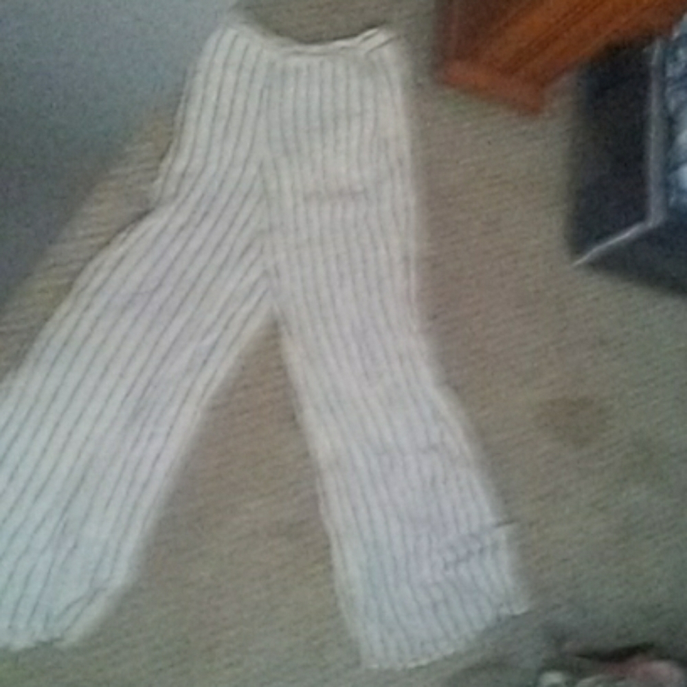 Pretty blue white striped pant things